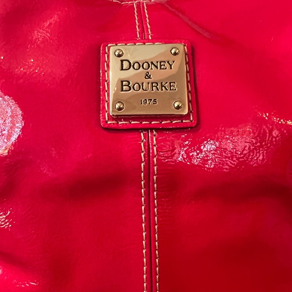 Dooney and Bourke Handbag LIKE NEW - Picture 5 of 7